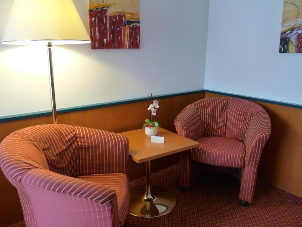 Parkhotel Zur Klause Bad Hall Exterior photo