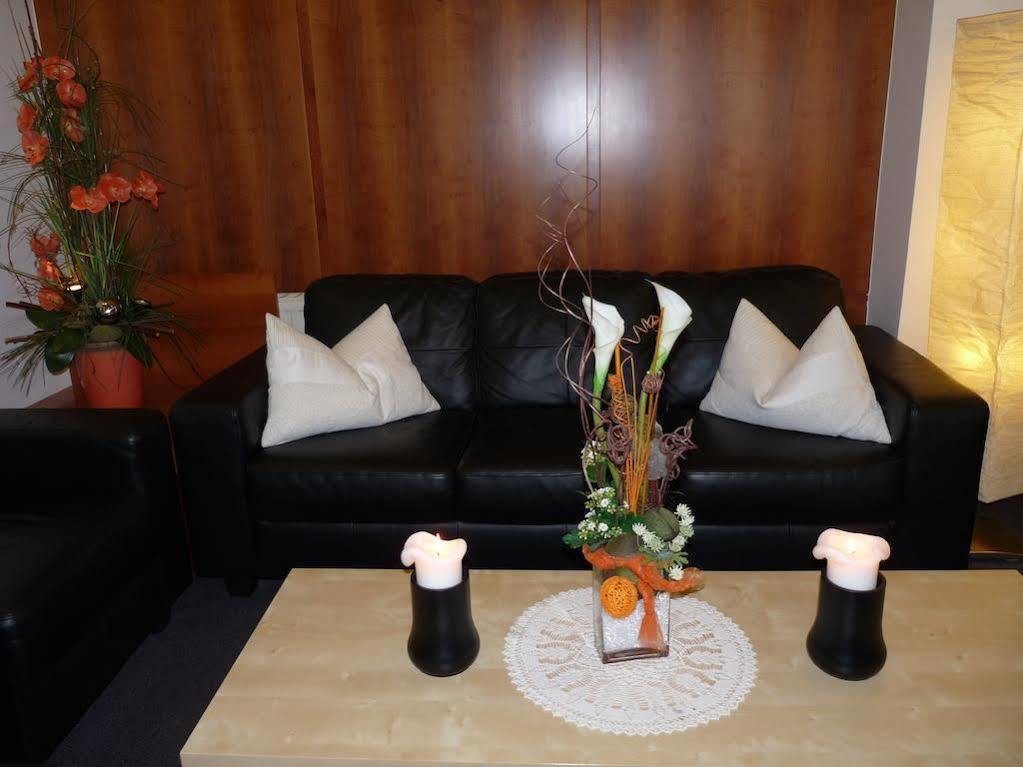 Parkhotel Zur Klause Bad Hall Exterior photo